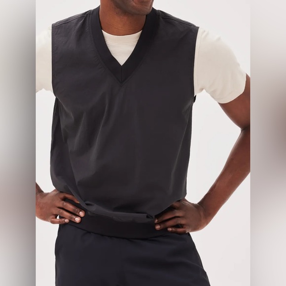 NWT Outdoor Voices RecTrek Vest - Picture 3 of 5